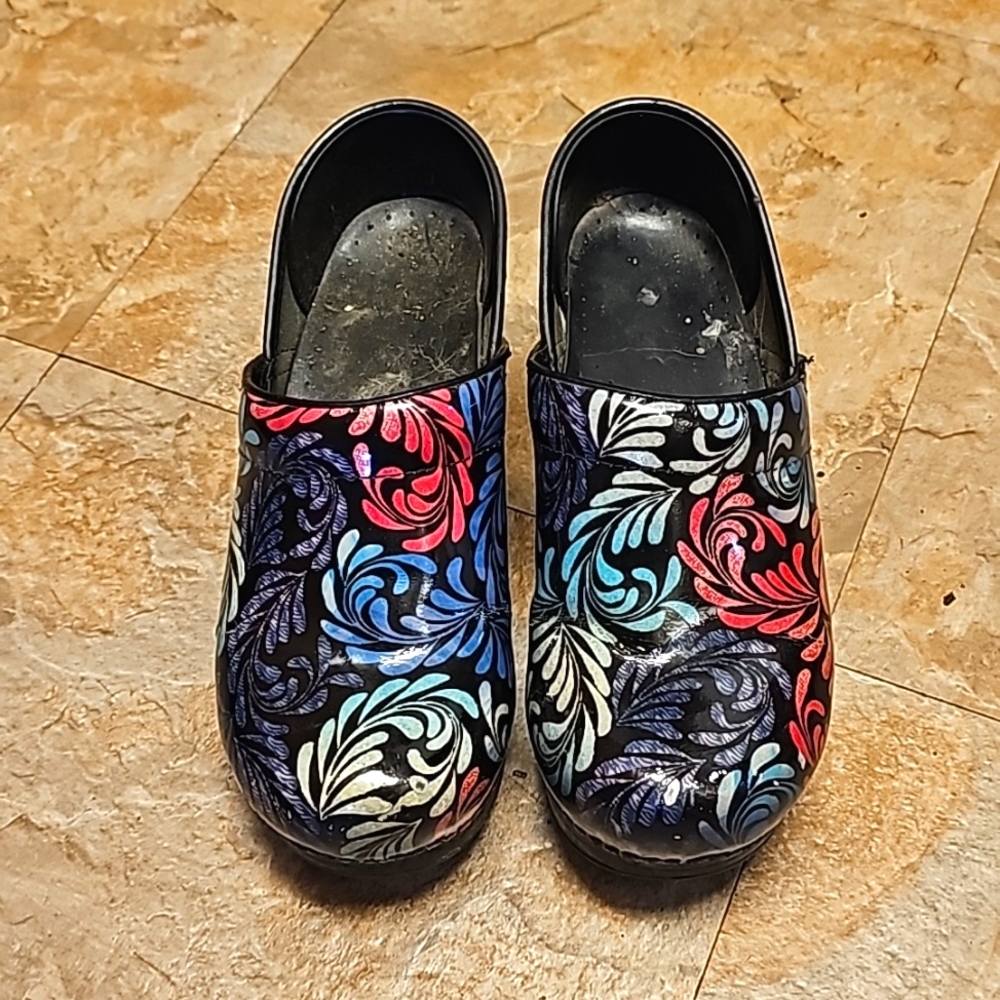 Floral Dansko